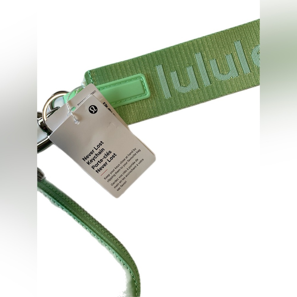 Lululemon citra lime white  never lost key chain and clip panel card pouch NWT - Picture 6 of 9